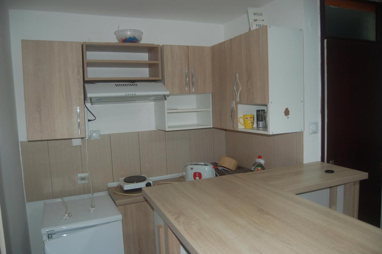 Apartmani Marios Nisz Zewnętrze zdjęcie