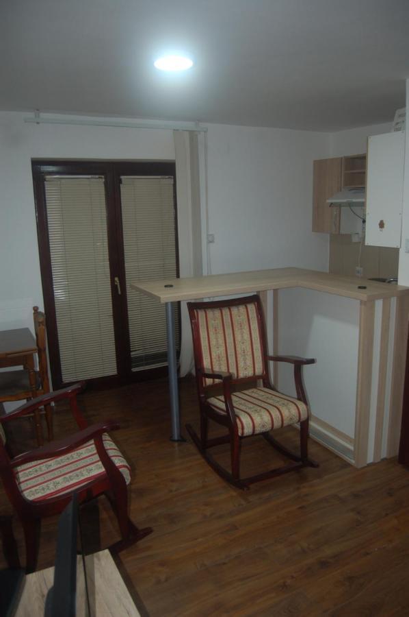 Apartmani Marios Nisz Zewnętrze zdjęcie
