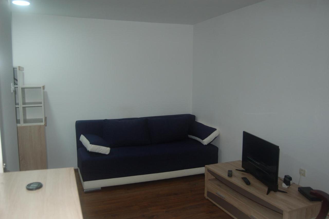 Apartmani Marios Nisz Zewnętrze zdjęcie