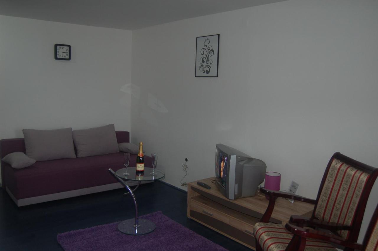Apartmani Marios Nisz Zewnętrze zdjęcie